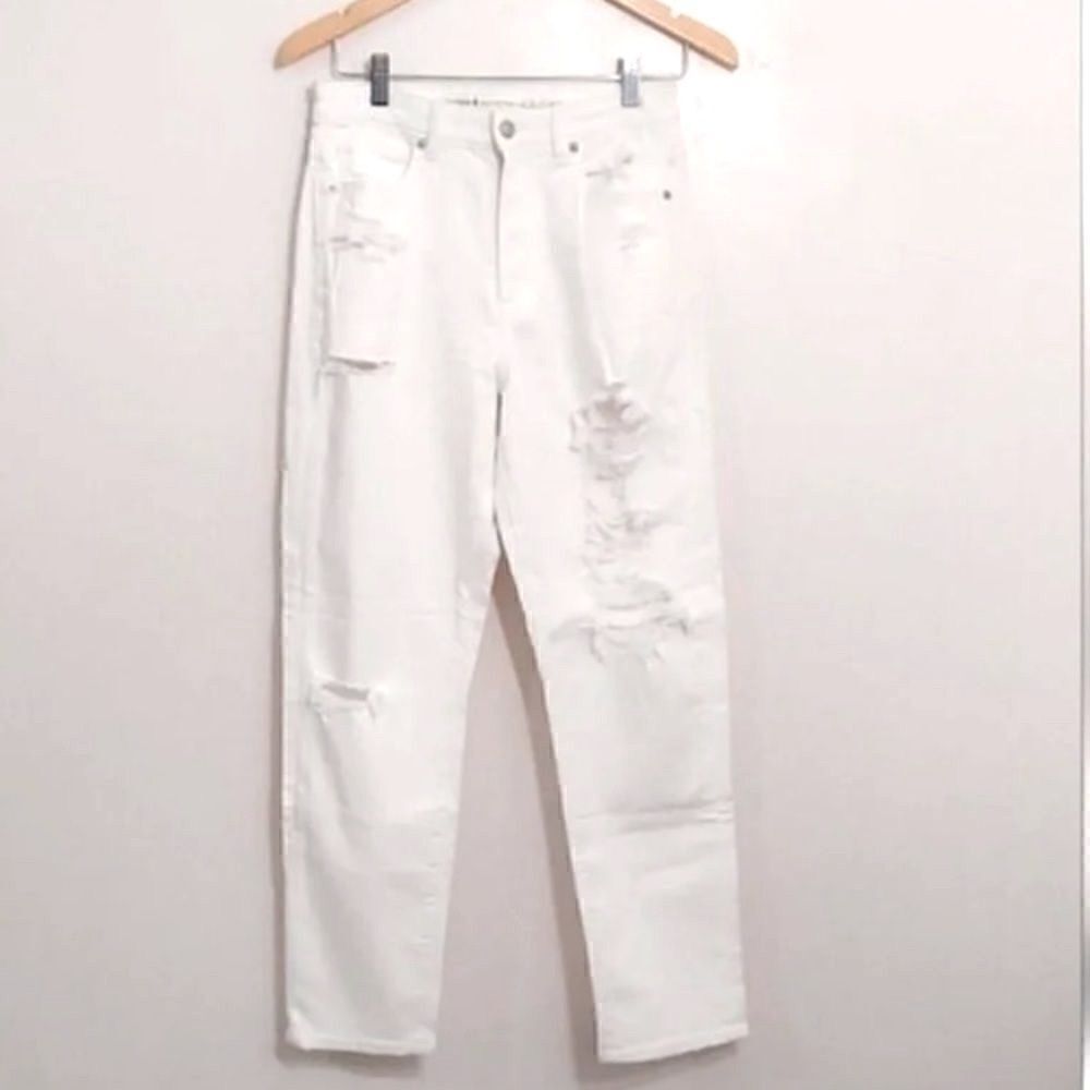 American Eagle White Ripped Mom Jeans Size 8 or W29 Short - Picture 8 of 9